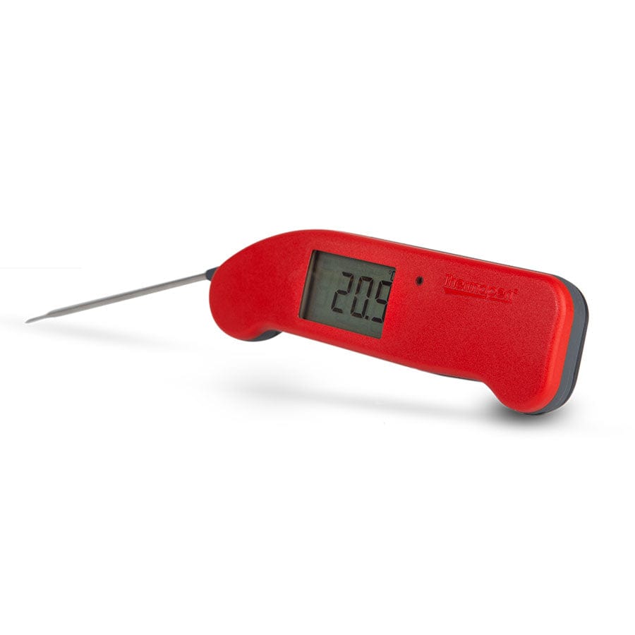 un thermomètre Thermapen® One rouge de Thermometer.eu sur fond blanc.