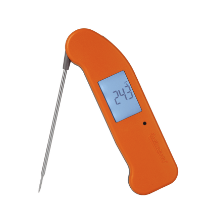 un thermomètre numérique Thermapen® One sur fond noir de Thermometre.fr.