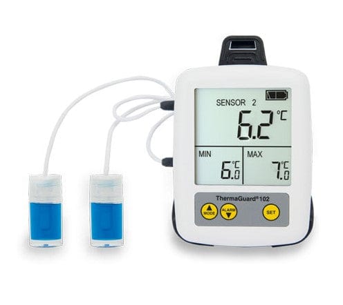 Un thermomètre digital Thermometre.fr est connecté à un flacon de Thermomètres ThermaGuard Pharm pour vaccins, médicaments water.