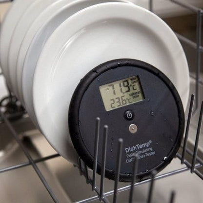 un Thermomètre pour lave-vaisselle DishTemp de Thermometre.fr avec une minuterie numérique dessus.