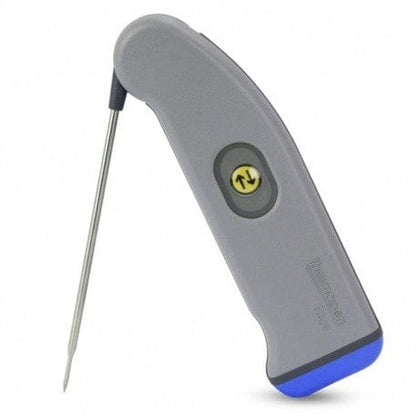 un petit Thermomètre portable bluetooth sans fil Thermapen® Blue avec un manche bleu. Produit par Thermomètre.fr.